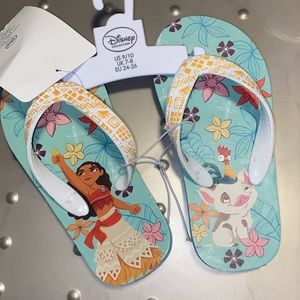Disney Store Moana flip flops / sandals